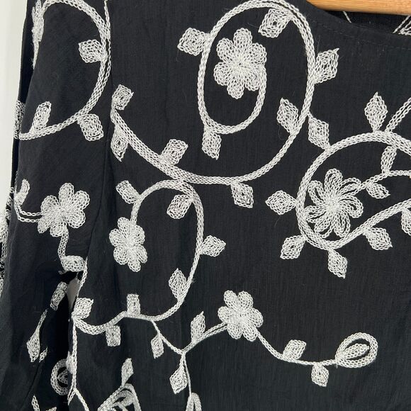 Kindred Blouse Top Womens M Black White Embroidered Boho Cottagecore Floral - Picture 3 of 9